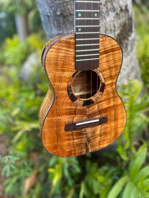 Custom Maui Tenor Ukulele by Jesse Mendes – 5A Curly Koa + Ocean Blue Detail