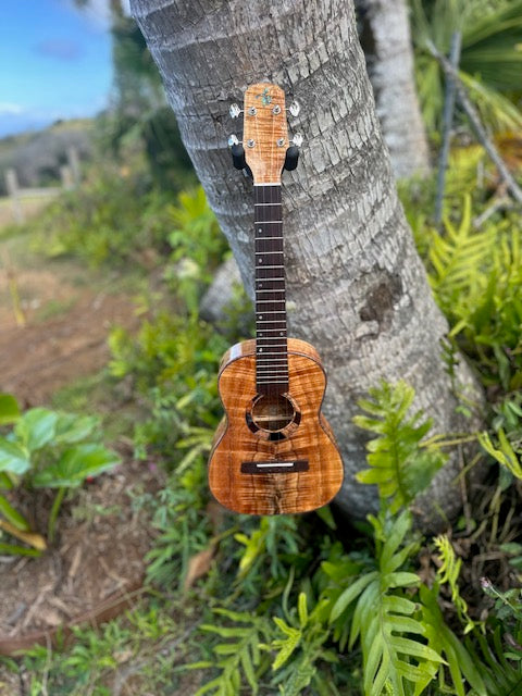 Custom Maui Tenor Ukulele by Jesse Mendes – 5A Curly Koa + Ocean Blue Detail